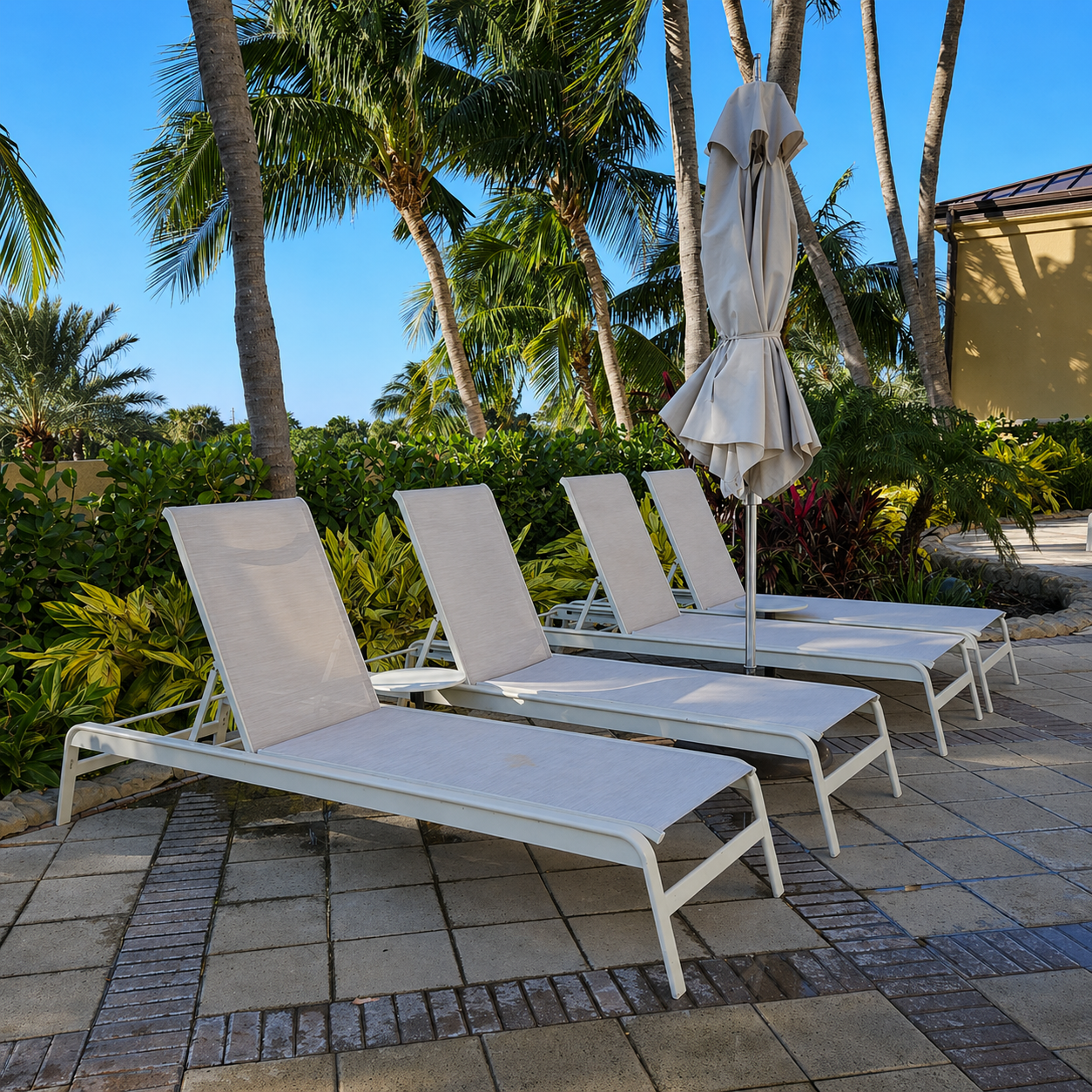 H2O Sun Lounger